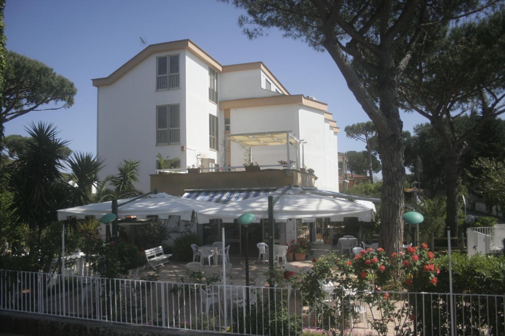 Anna 2* Terracina