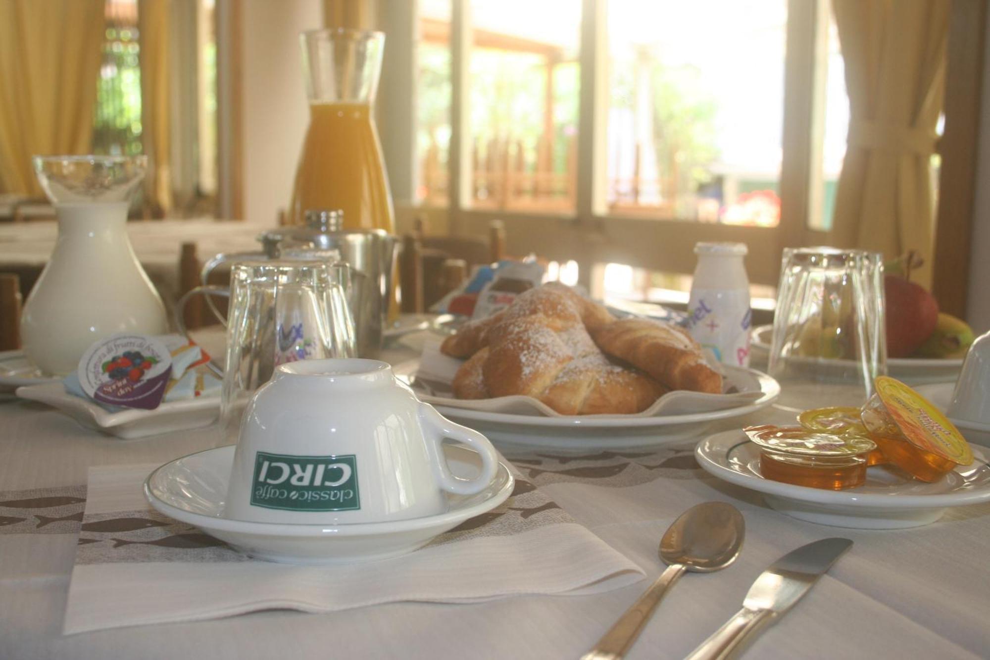 Anna Hotel 2*
