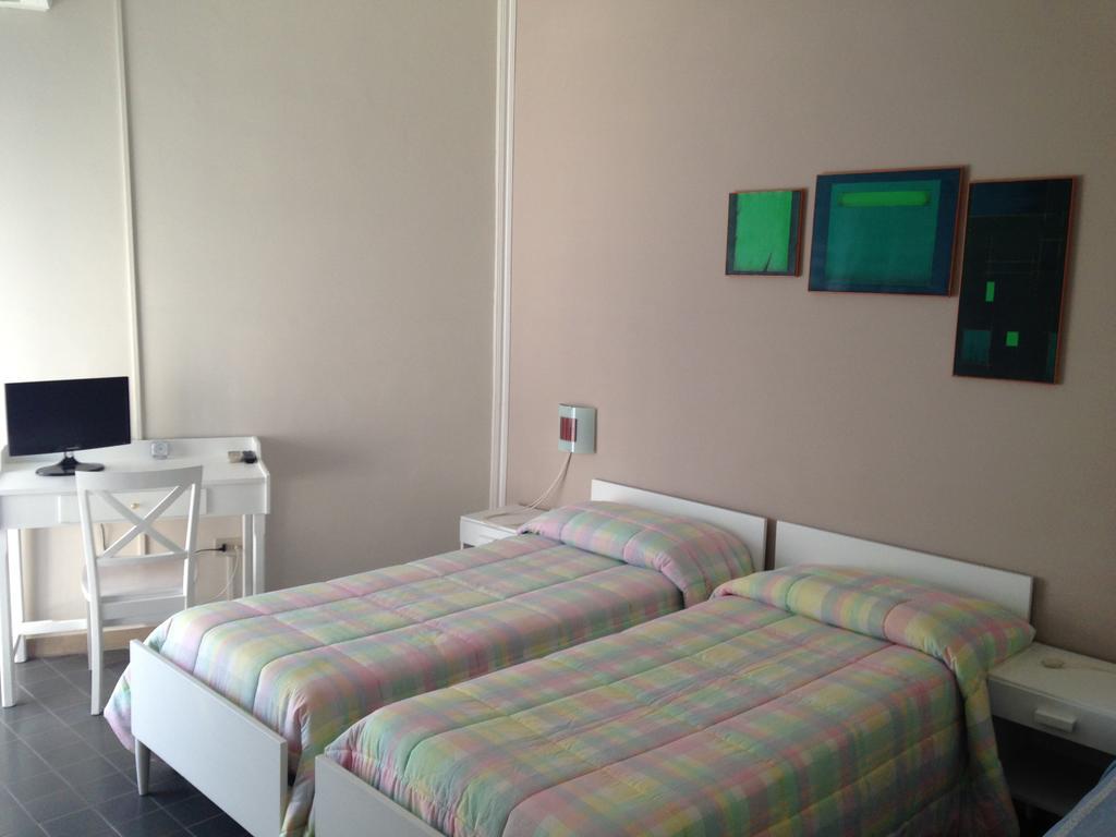 Anna Hotel 2*