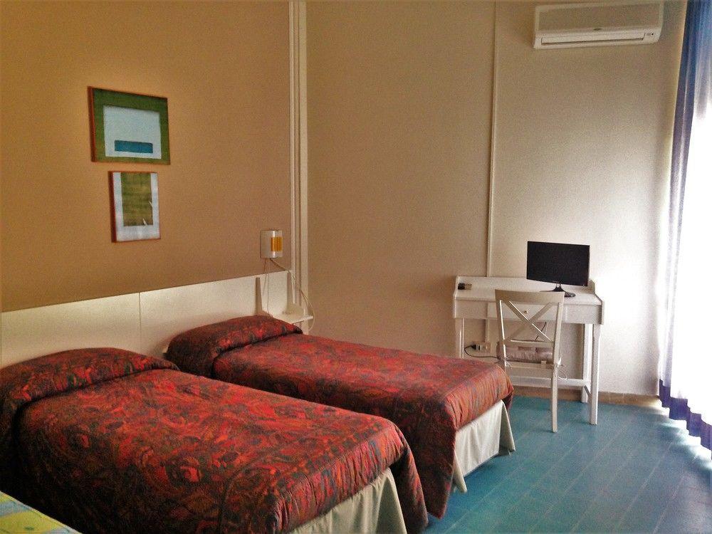 Hotel Anna 2*