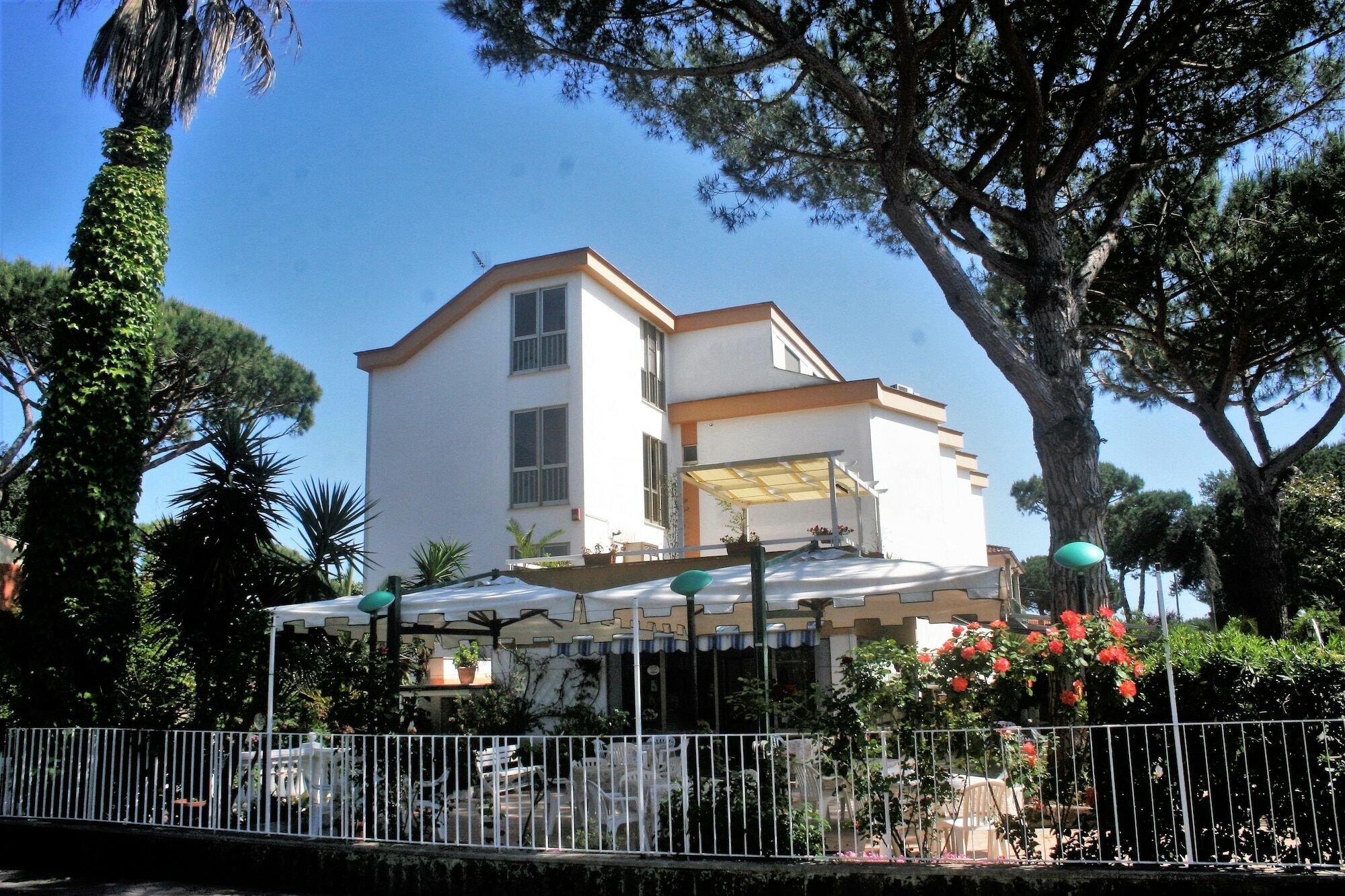 Anna 2* Terracina